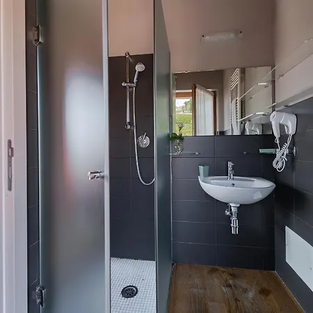 ファームステイ La Martina カネッリ